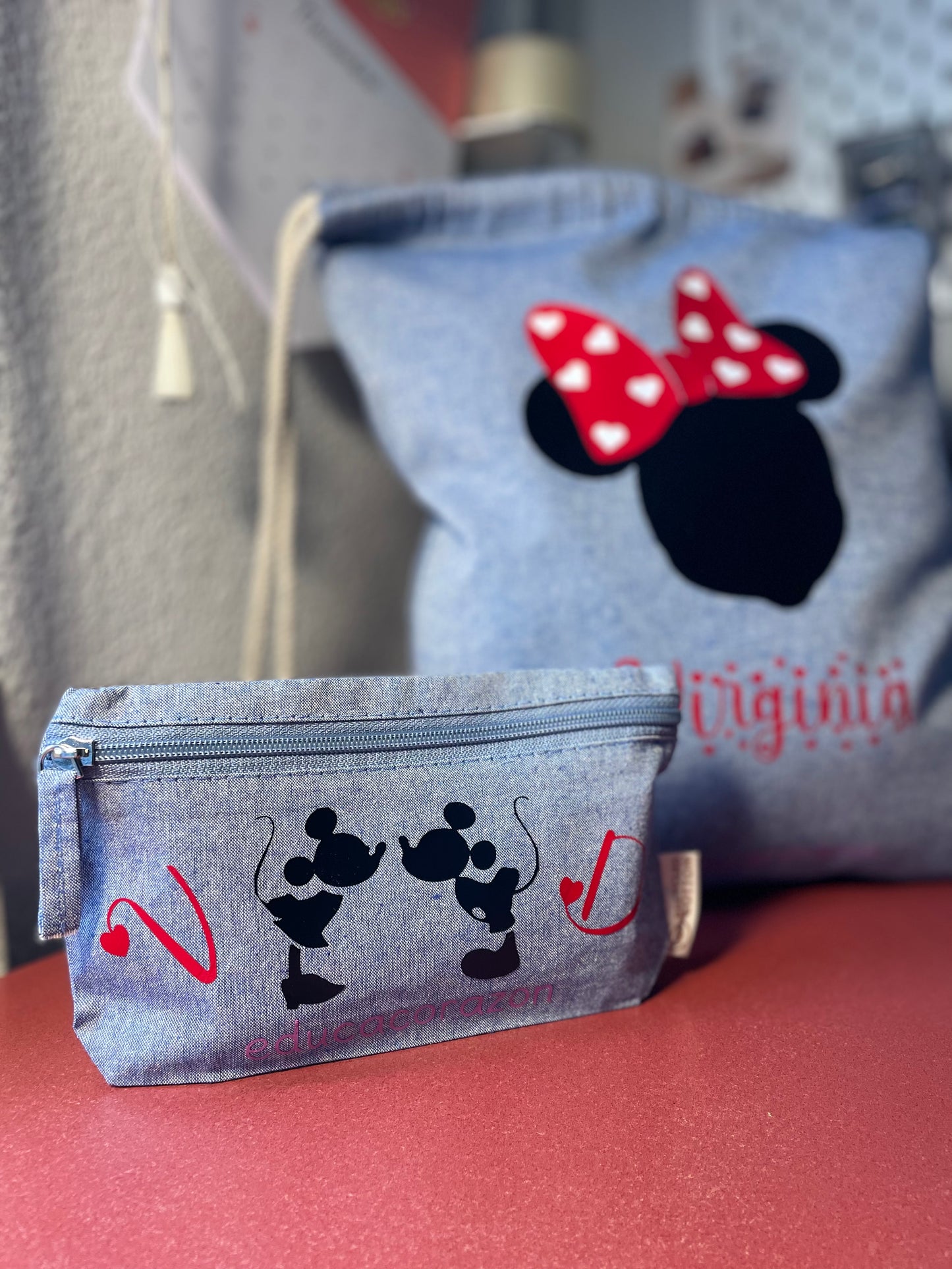 KIT BOLSO-MOCHILA Y ESTUCHE MINNIE MOUSE
