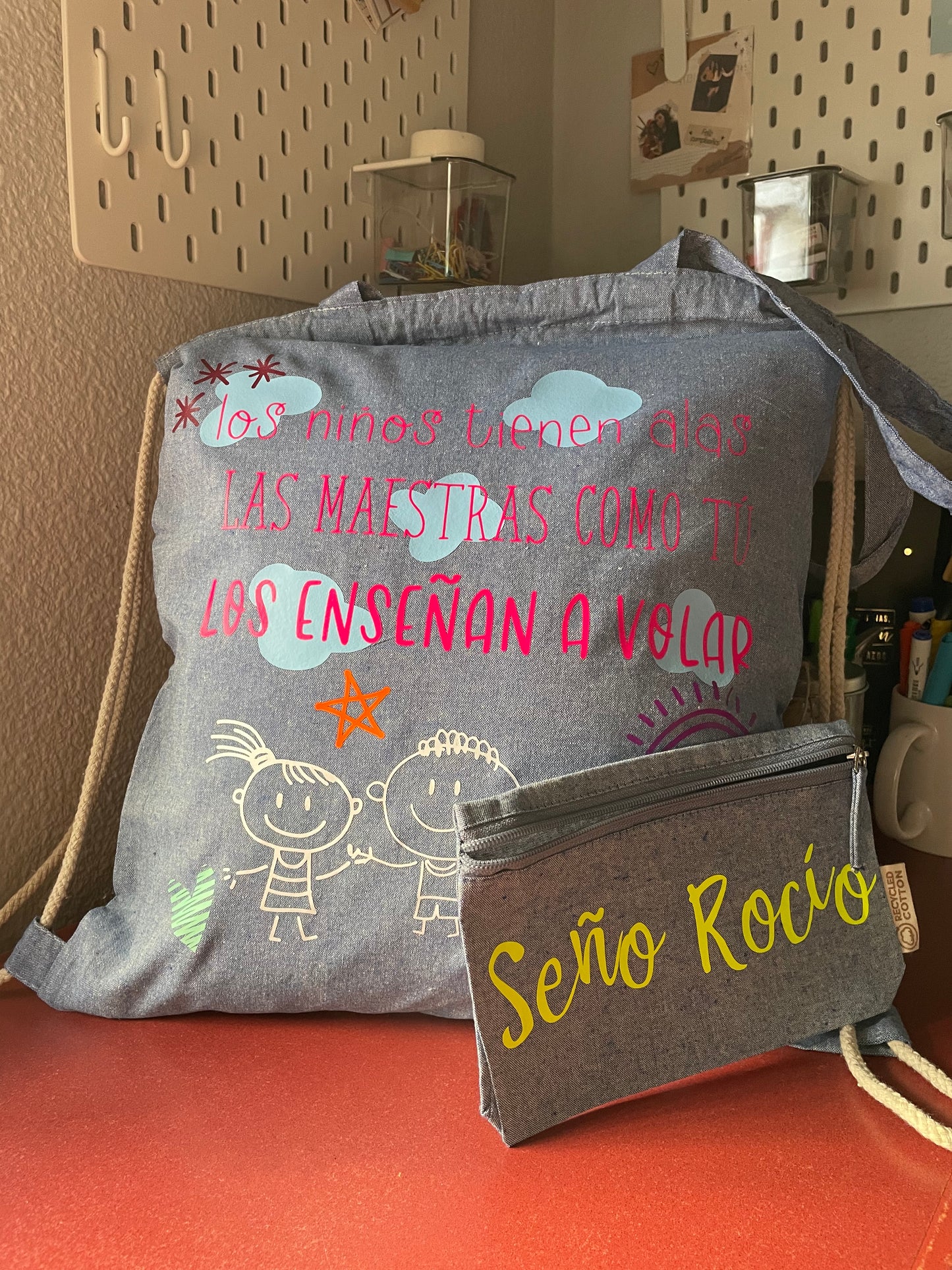 BOLSO MOCHILA  “LOS NIÑOS TIENEN ALAS”