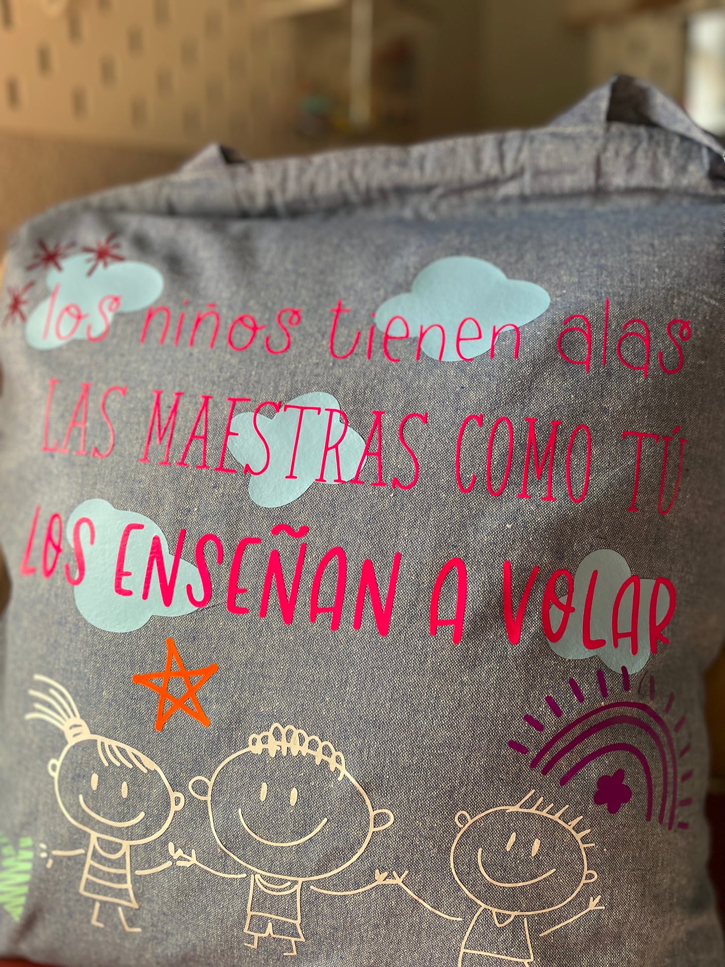 BOLSO MOCHILA  “LOS NIÑOS TIENEN ALAS”